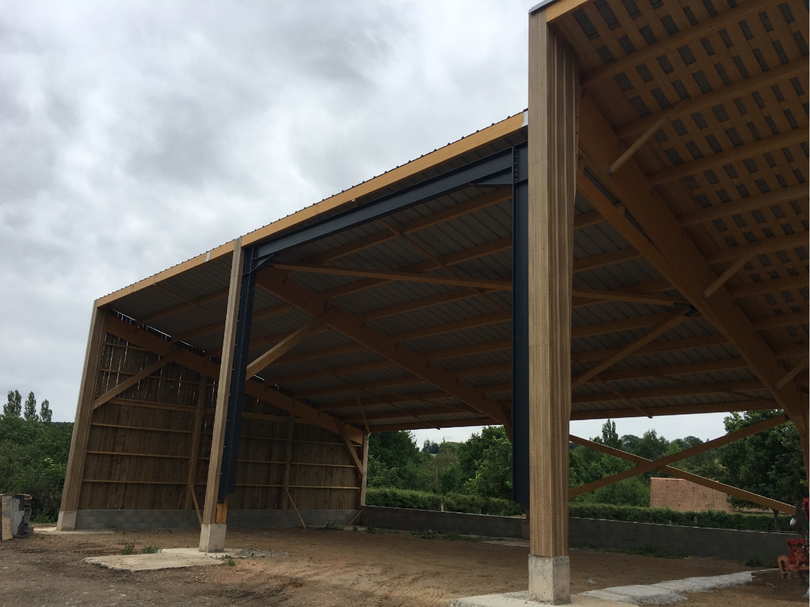 Hangar agricole, Bâtiment de stockage - Bois lamellé-collé